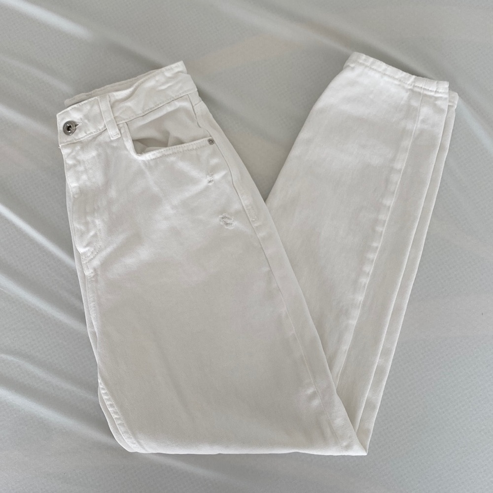 *NEVER WORN* white denim